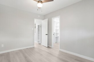 2300 E Commonwealth Ave in Fullerton, CA - Building Photo - Building Photo