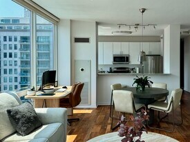 757 N Orleans St in Chicago, IL - Building Photo