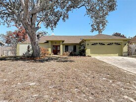 5066 Woodbine St in Spring Hill, FL - Building Photo