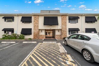 120 S Church Ave in Tampa, FL - Foto de edificio - Building Photo