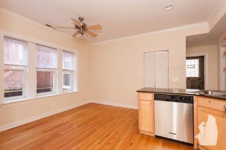 3244 N Clifton Ave, Unit #3252-W1 in Chicago, IL - Building Photo - Building Photo