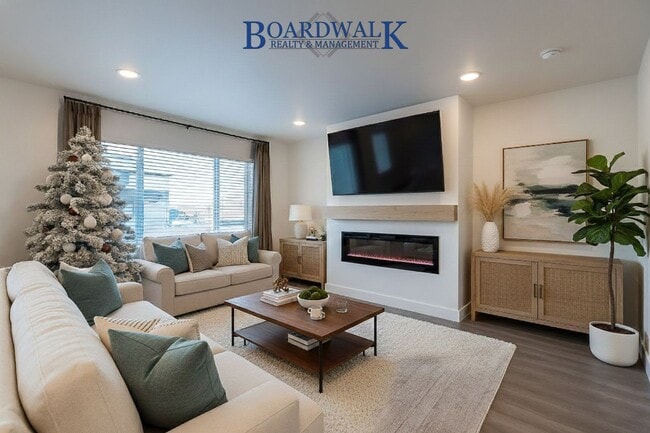 property at 622 N Trident Dr