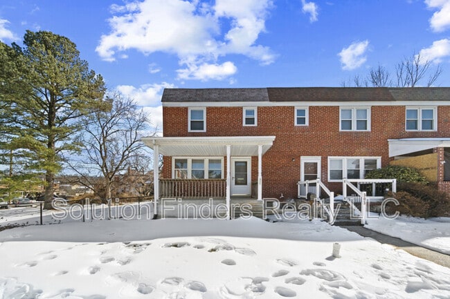 property at 305 Capitol Ct