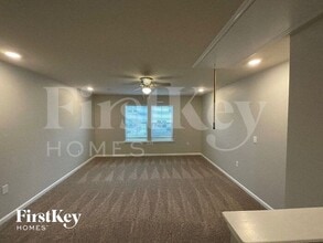 921 Bloomington Wy in High Point, NC - Building Photo - Building Photo