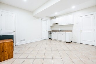 Bright, Beatutiful & Look Out Basement Apt. in Markham, ON - Building Photo - Building Photo