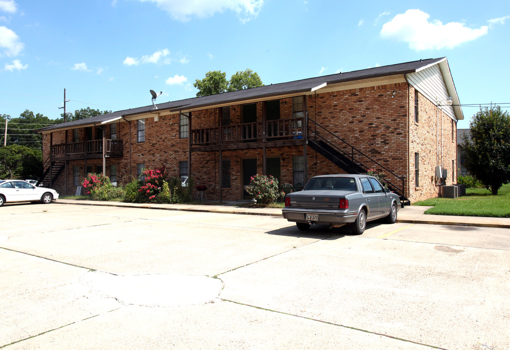 Bayou Rouge Apartments in Shreveport, LA - Building Photo