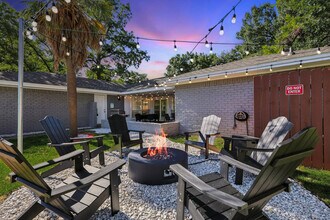 1231 Springbrook Cir in Desoto, TX - Building Photo - Building Photo
