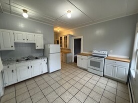 45-47-47 Prospect St in Claremont, NH - Building Photo