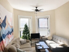 11 Symphony Rd, Unit 3 in Boston, MA - Building Photo - Building Photo