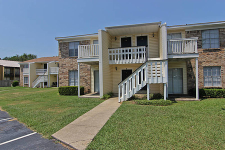 Lifestyle on Pines in Shreveport, LA - Building Photo - Building Photo