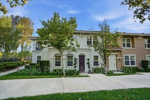 24025 Park Ln in Santa Clarita, CA - Building Photo