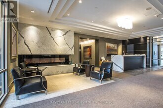 60 Berwick Ave in Toronto, ON - Building Photo - Building Photo