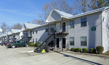 Gardendale Terrace in Gardendale, AL - Building Photo - Building Photo