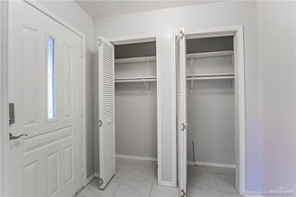 116 W Enfield Rd in Edinburg, TX - Building Photo - Building Photo