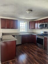 24 Bittersweet Blvd in Worcester, MA - Building Photo - Building Photo