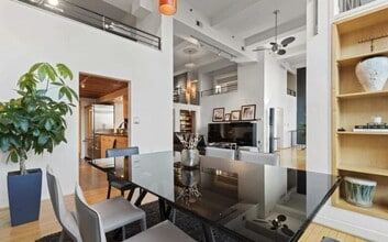 2901 Boston St, Unit 102 in Baltimore, MD - Foto de edificio - Building Photo