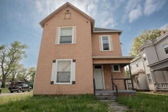 731 S 7th St in Terre Haute, IN - Building Photo - Building Photo