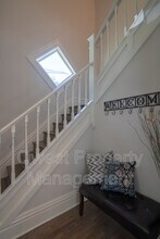 806 Emerald Ave NE in Grand Rapids, MI - Building Photo - Building Photo