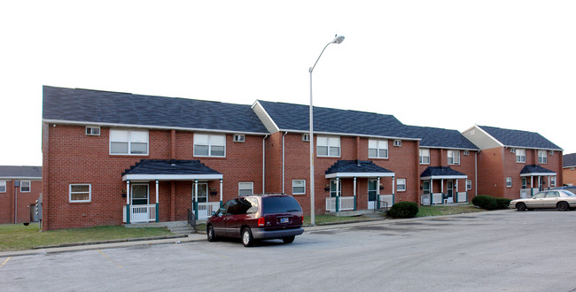 New Bridge Apartments in Indianapolis, IN - Building Photo - Building Photo