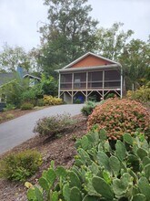 166 Laurel Loop in Asheville, NC - Building Photo - Building Photo