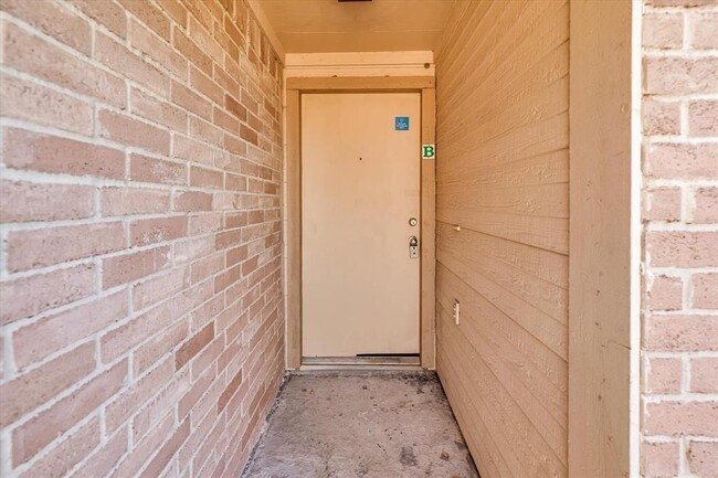 property at 1911 Country Village Blvd