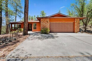 1480 Cougar Trail in Prescott, AZ - Building Photo