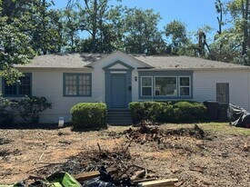 408 Murat St in Tallahassee, FL - Building Photo