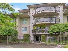 7505-7138 138 St in Surrey, BC - Building Photo