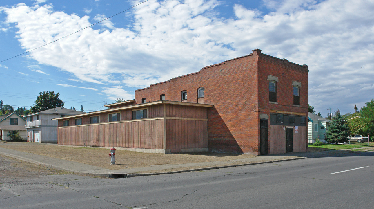 1928 E 3rd Ave in Spokane, WA - Building Photo