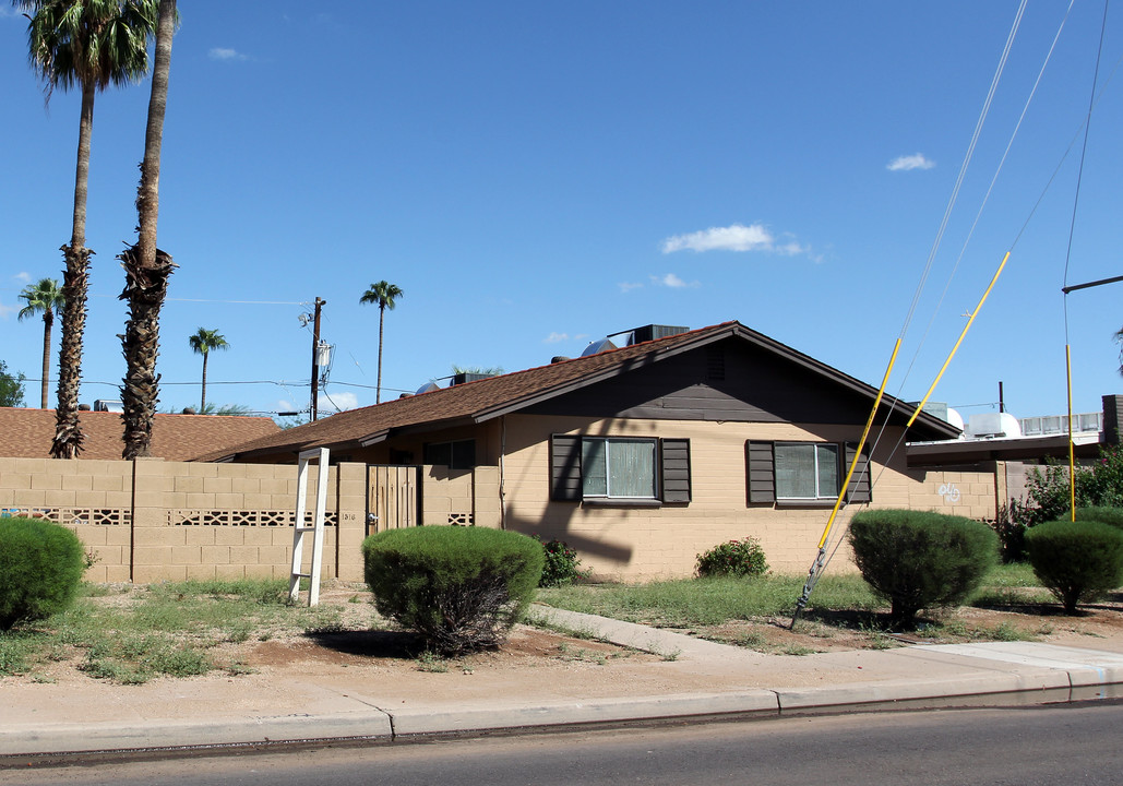 1520 W Osborn Rd in Phoenix, AZ - Building Photo