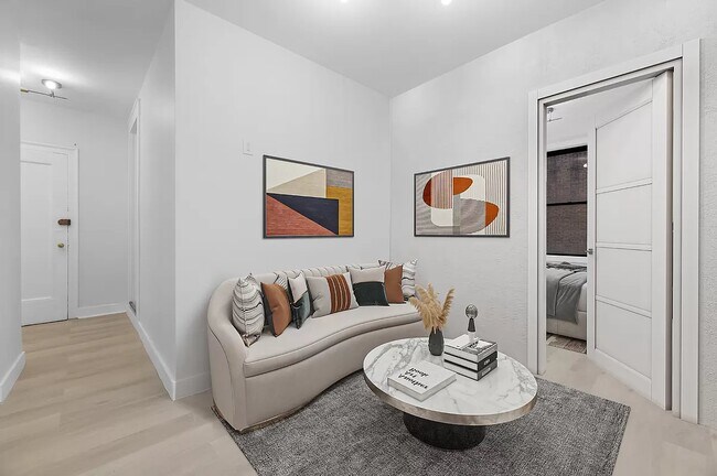 161 W 54th St, Unit 1304 in New York, NY - Foto de edificio - Building Photo