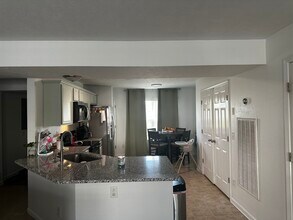 138 Oak Valley Cir in Smyrna, TN - Foto de edificio - Building Photo