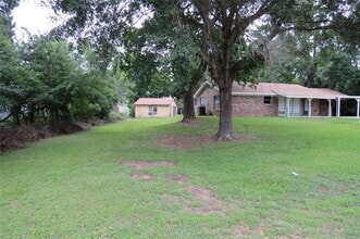3120 Montgomery Rd in Huntsville, TX - Building Photo - Building Photo