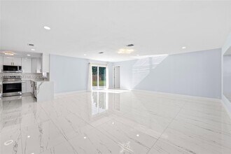 1720 SW 13th St in Boca Raton, FL - Building Photo - Building Photo