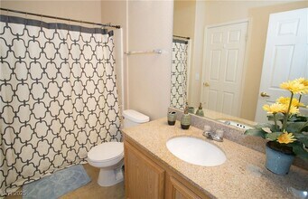 9975 Peace Way in Las Vegas, NV - Building Photo - Building Photo