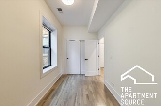 2553 W Hirsch St in Chicago, IL - Building Photo - Building Photo