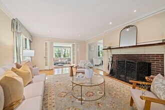 19 Ridge Rd in Newton, MA - Building Photo - Building Photo