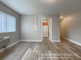 317 San Juan Dr in McKeesport, PA - Building Photo