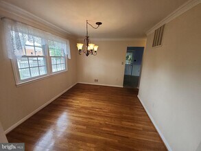 2820 Vixen Ln in Silver Spring, MD - Building Photo - Building Photo