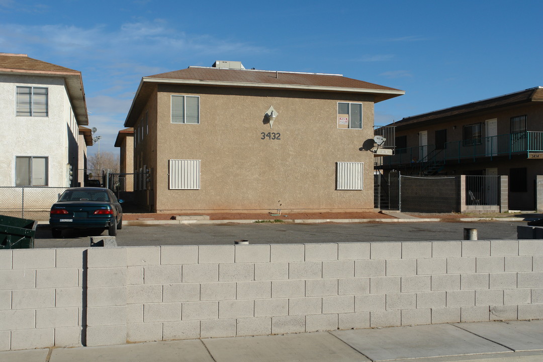 3432 Aristos Ave in North Las Vegas, NV - Foto de edificio
