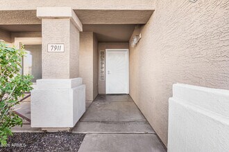 7911 S 47th Ln in Phoenix, AZ - Building Photo - Building Photo