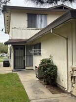 1331 Pinetree Dr in Stockton, CA - Building Photo