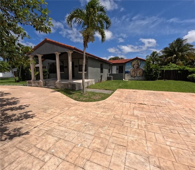 2518 Monroe St in Hollywood, FL - Building Photo - Building Photo