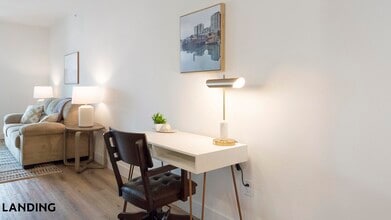 10670 Jake Jabs Blvd in Longmont, CO - Foto de edificio - Building Photo