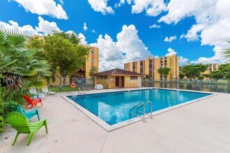 4707 NW 7th St in Miami, FL - Building Photo - Building Photo