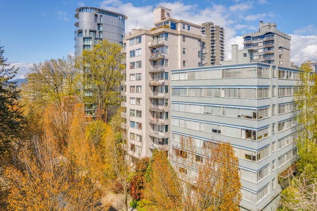 The Chelsea in Vancouver, BC - Building Photo - Building Photo