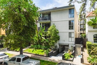 115 North Wetherly Drive in Los Angeles, CA - Building Photo - Building Photo