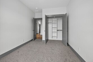 4967 Beach Dr in Idaho Falls, ID - Foto de edificio - Building Photo