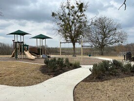 300 Geode Glen in Maxwell, TX - Building Photo