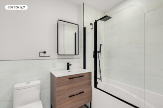 62 Martense St in Brooklyn, NY - Foto de edificio - Building Photo